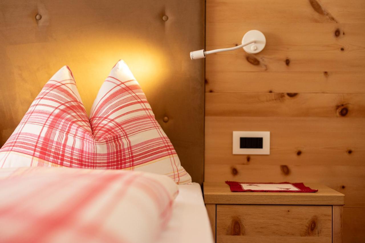 Garni Gran Pre Bed & Breakfast Corvara In Badia Ngoại thất bức ảnh